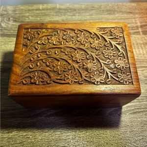 NEW Large Tree of Life Hand-Carved Wooden Keepsake Box 7.5”x5.25”x3.5”